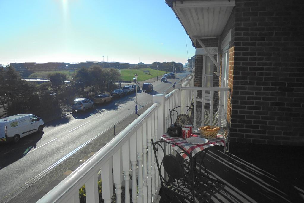 Seabreeze Apartment Eastbourne Exterior foto